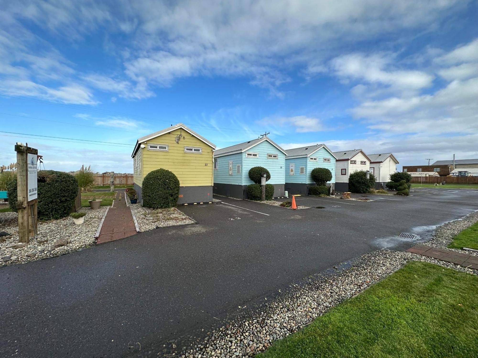 Westport Marina Cottages Exterior photo