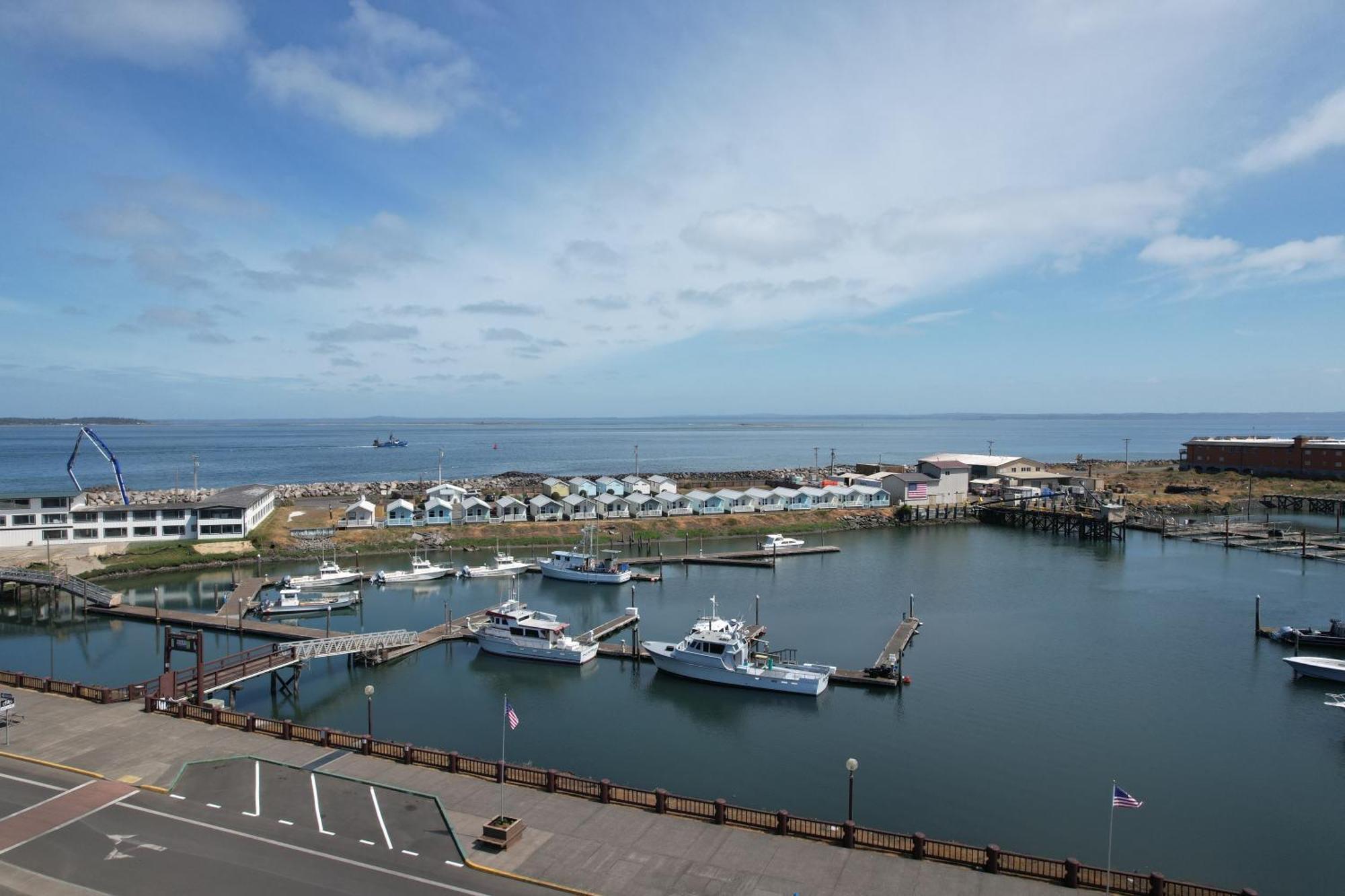 Westport Marina Cottages Exterior photo