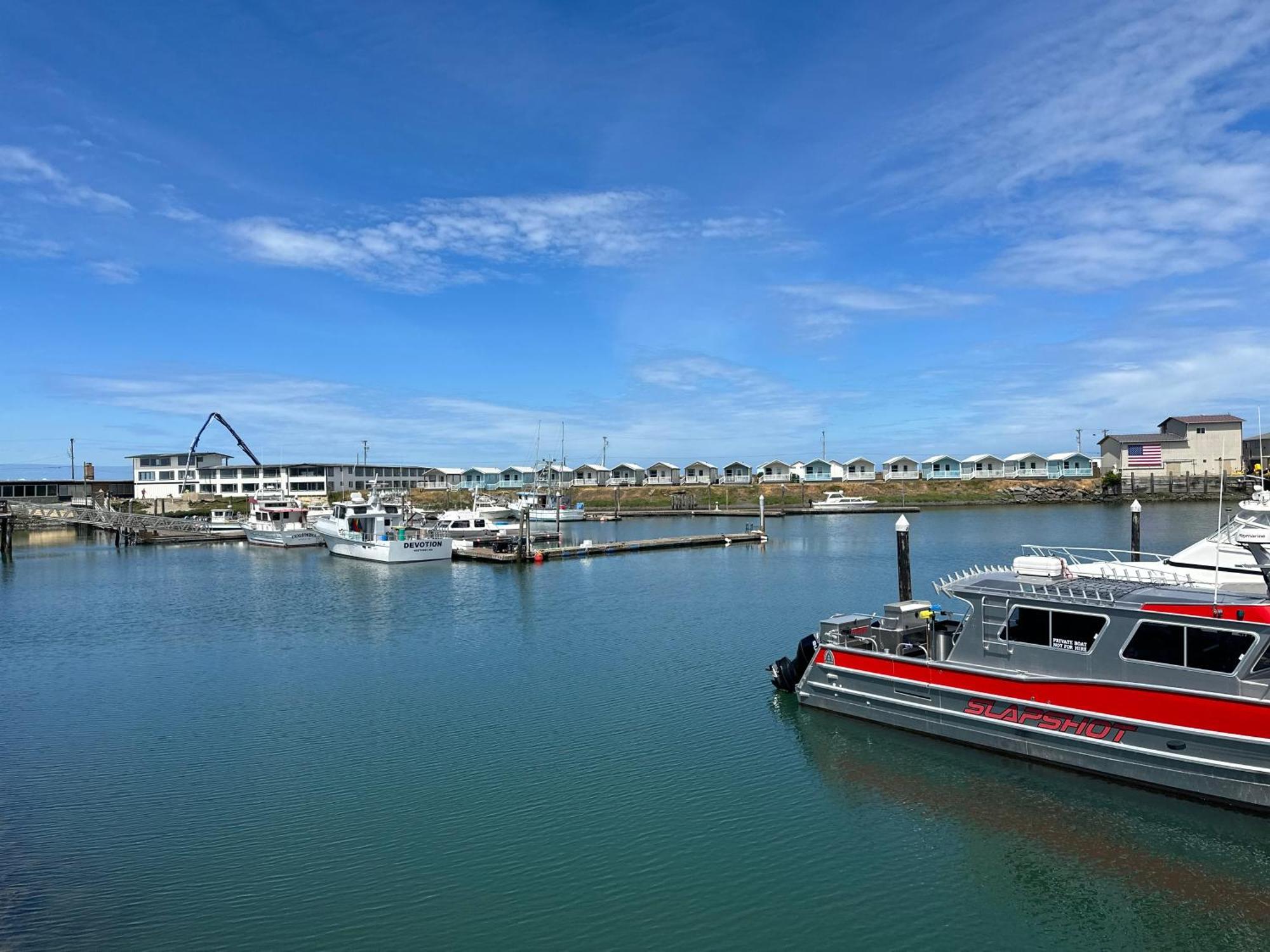 Westport Marina Cottages Exterior photo
