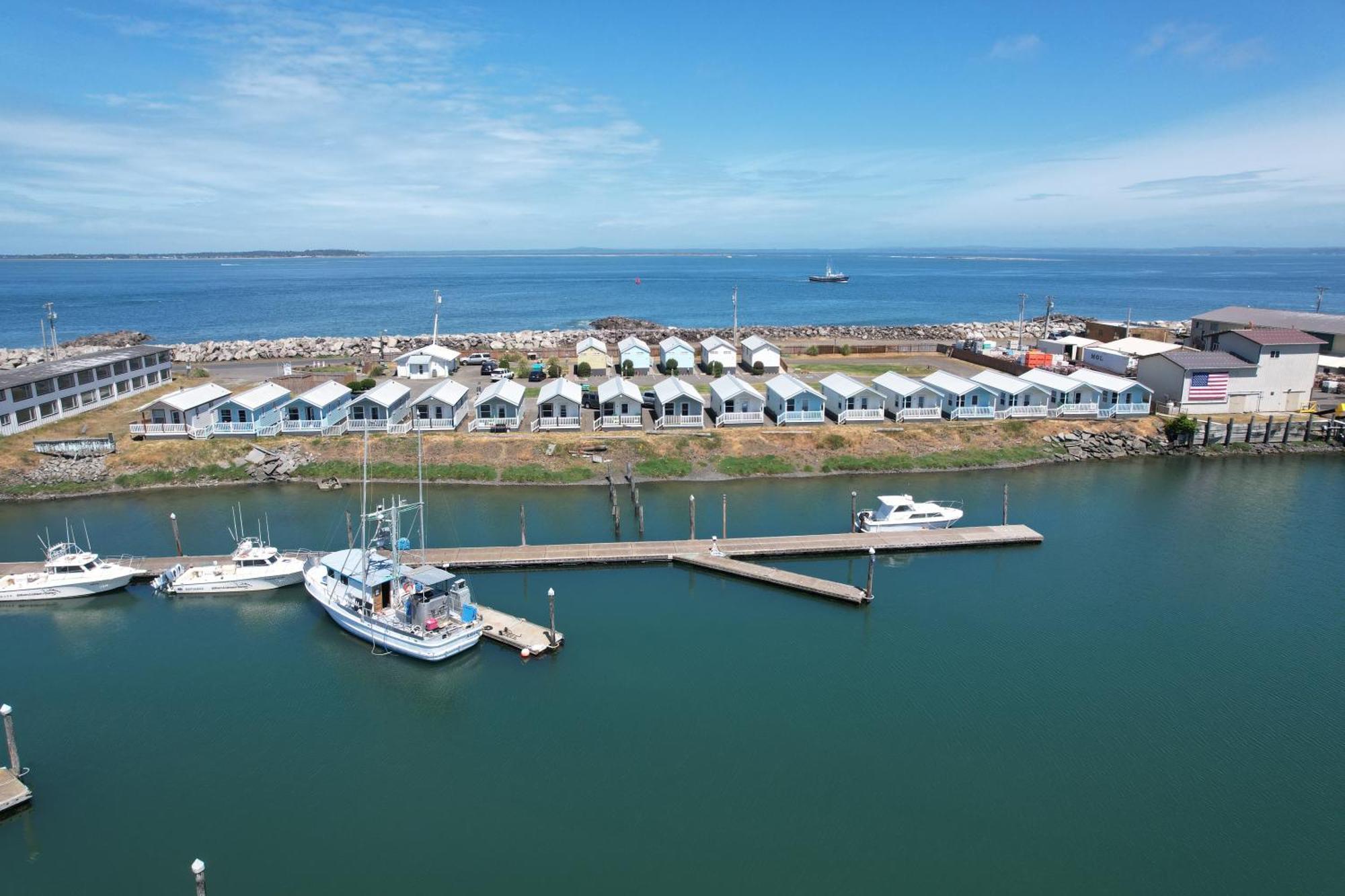 Westport Marina Cottages Exterior photo