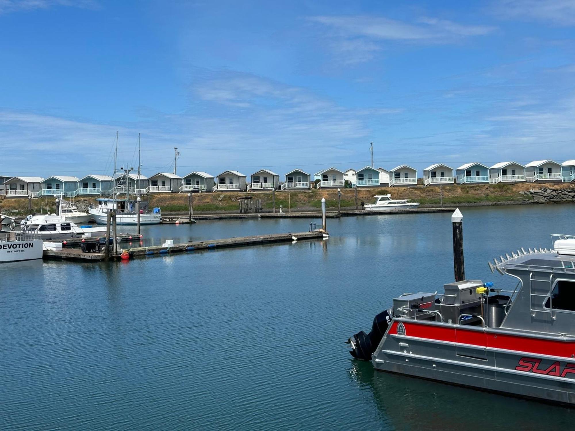 Westport Marina Cottages Exterior photo